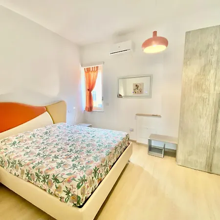 Home In Trastevere With Garage-3